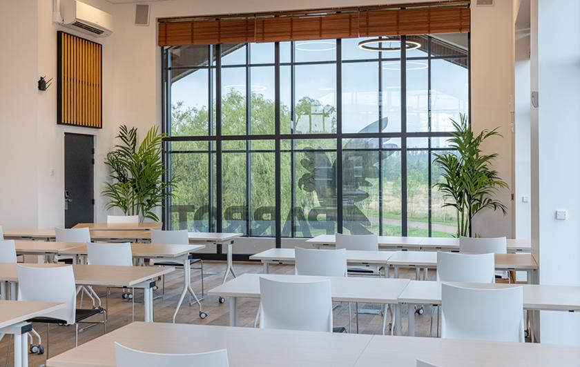 Parrot World - Salle Amazone 2 ©Ronan ROCHER