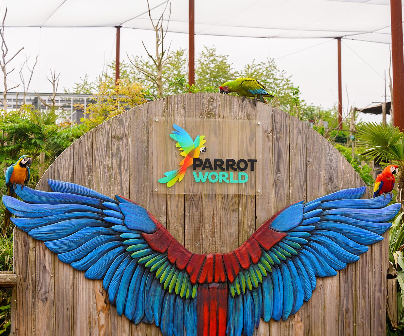 Parc animalier immersif proche de Paris avec perroquets - Parrot World décor Amérique du Sud